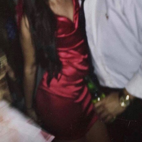 red dress - Picture 5 of 5